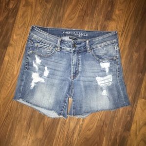 EUC! A&E mid rise shorts!